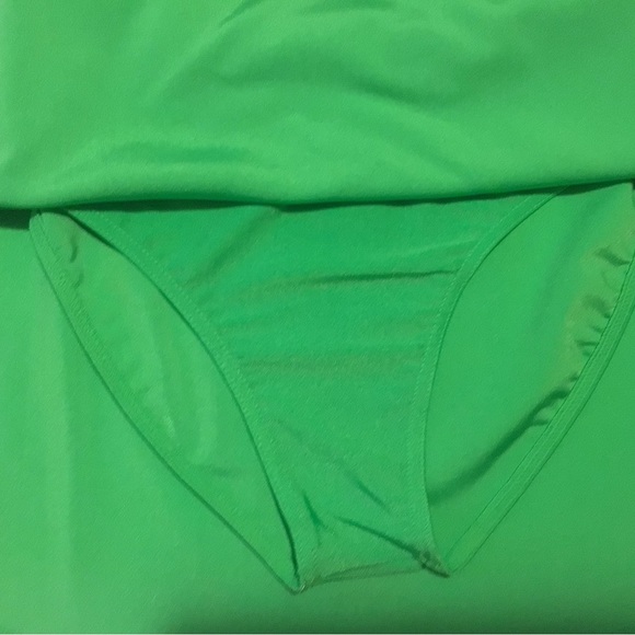 Mondor Figure Skating Box Skirt - Picture 2 of 5